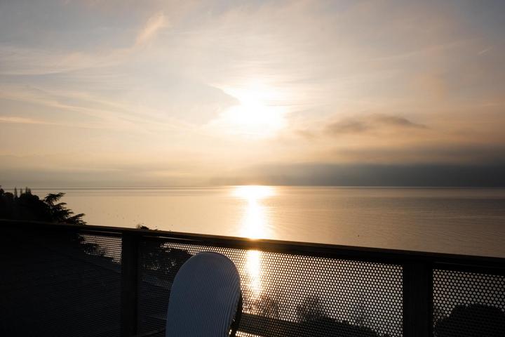 Beau-Rivage Palace terrasse de la suite panoramic au lever du soleil
