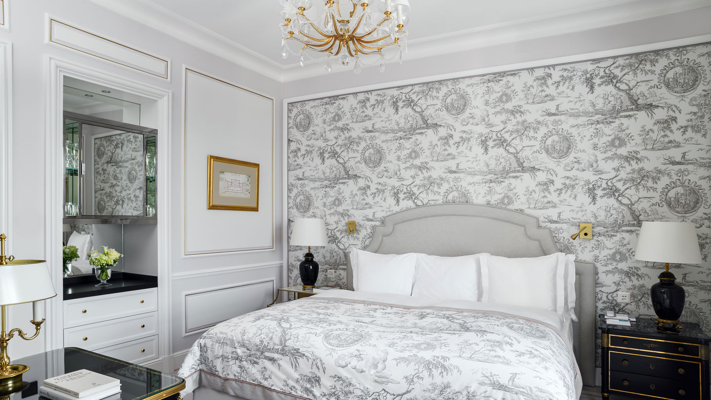 Bedroom of the Royal Suite at Beau-Rivage Palace in Lausanne