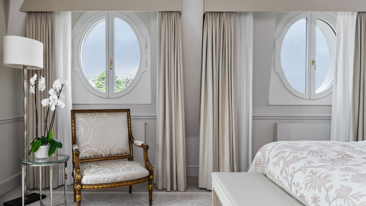 Details of the bedroom of the Deluxe City and Garden View Room at Beau-Rivage Palace in Lausanne overlooking the gardens