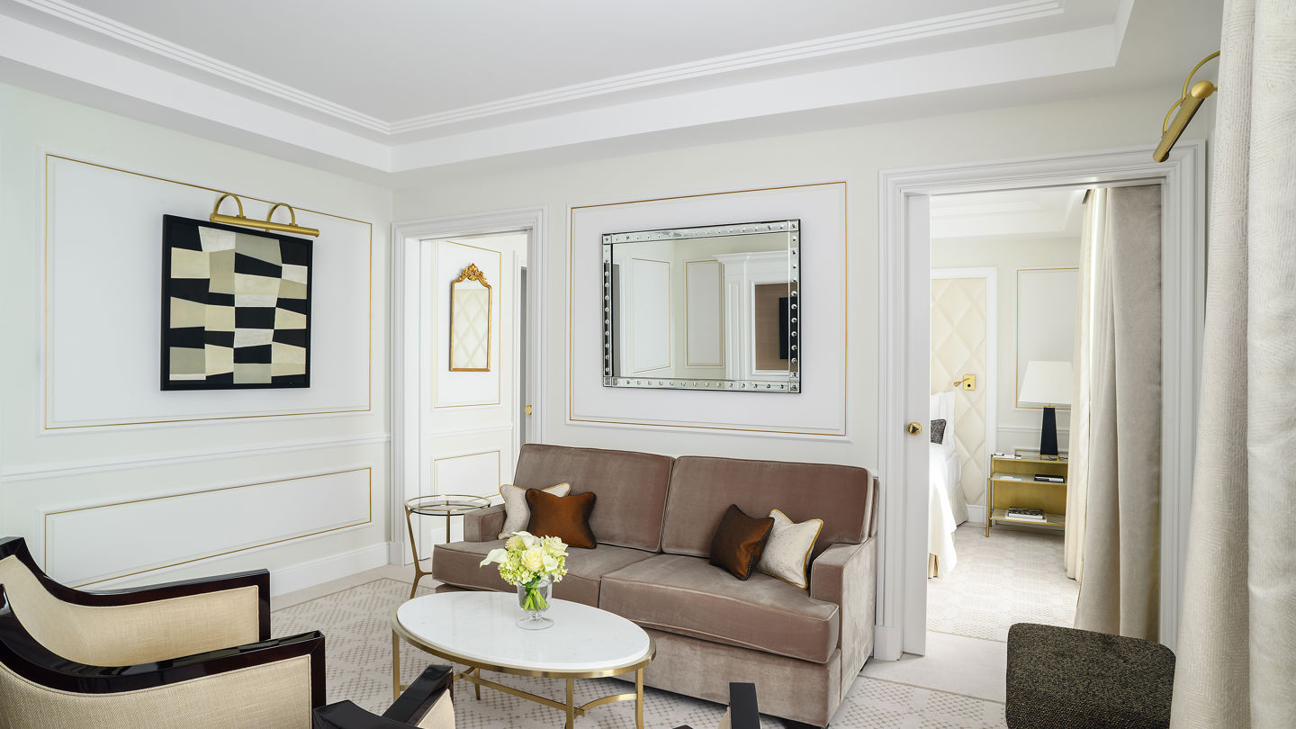 Lounge area of the Deluxe Riviera Room at Beau-Rivage Palace in Lausanne