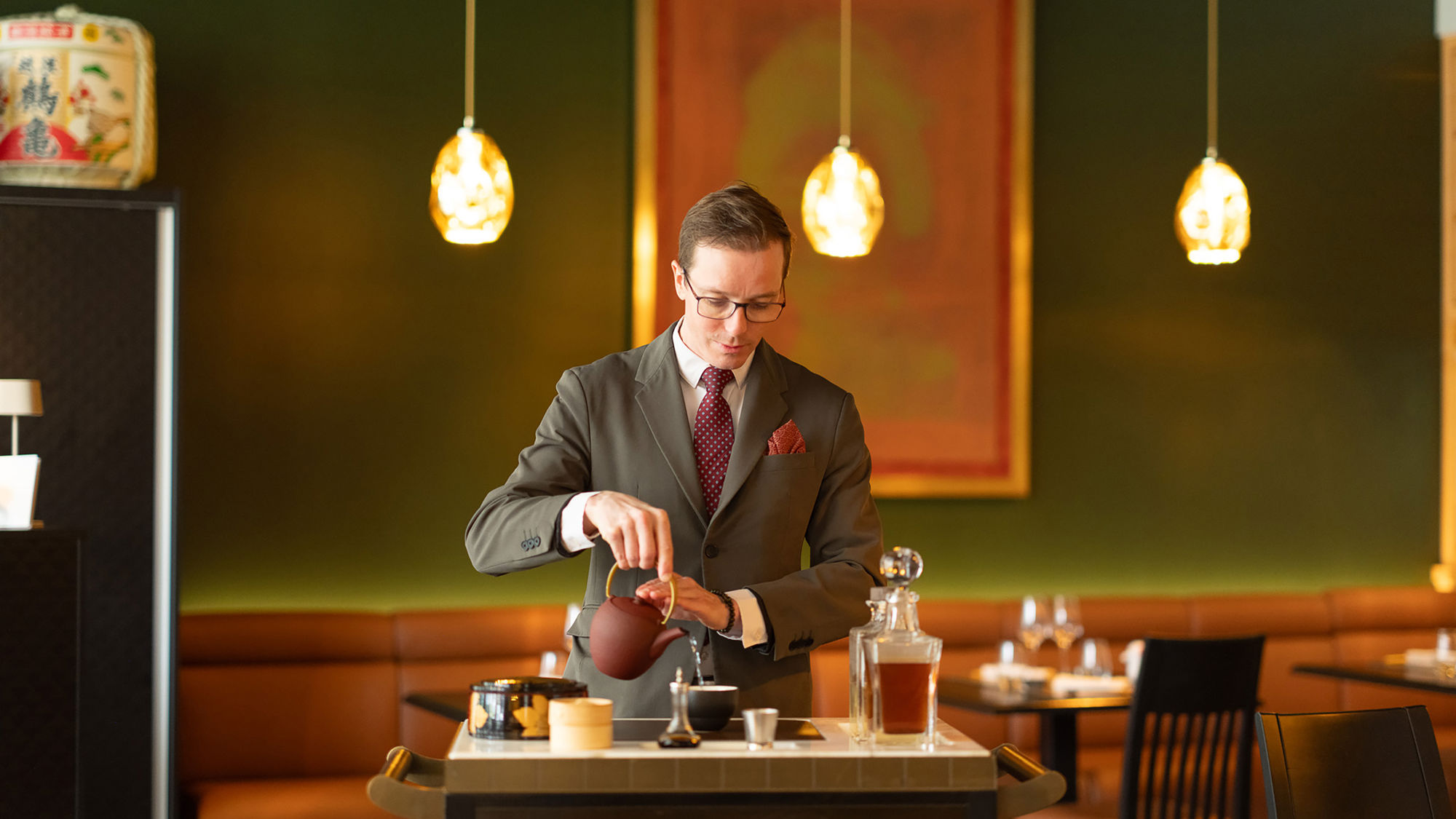 Cérémonie du thé au restaurant Kaigan du Beau-Rivage Palace Lausanne avec tradition japonaise et expérience gastronomique raffinée dans un hôtel de luxe à Lausanne et palace 5 étoiles à Lausanne Ouchy au lac Léman