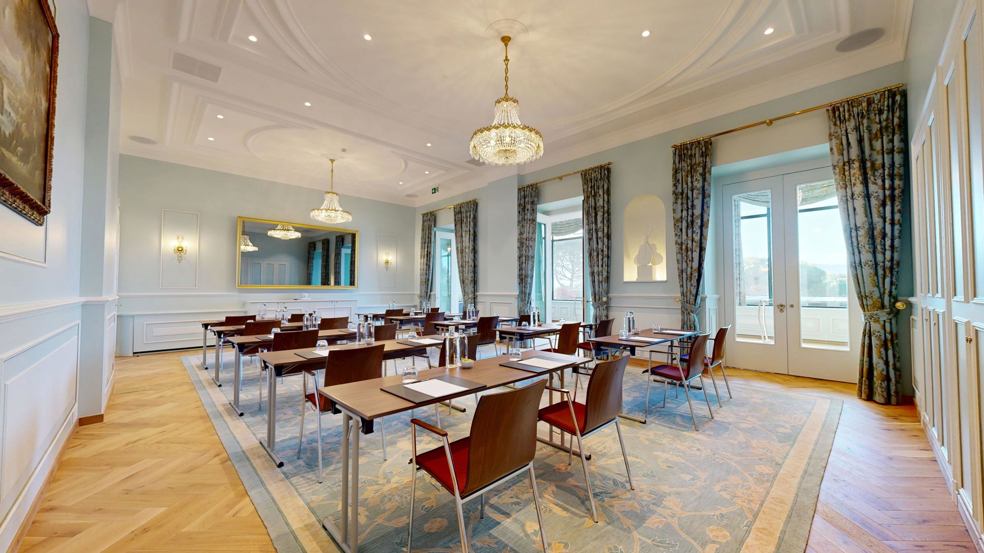 Salon Romain du Beau-Rivage Palace Lausanne aménagé pour une réception élégante, espace événementiel modulable adapté aux événements privés et professionnels dans un hôtel de luxe à Lausanne au bord du lac Léman